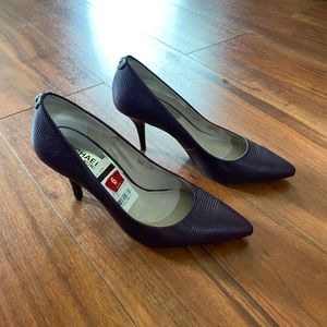 michael kors purple mid flex pointed toe heels